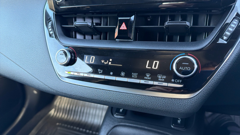 Toyota Corolla Petrol 1.8 VVT-i Hybrid Commercial Auto